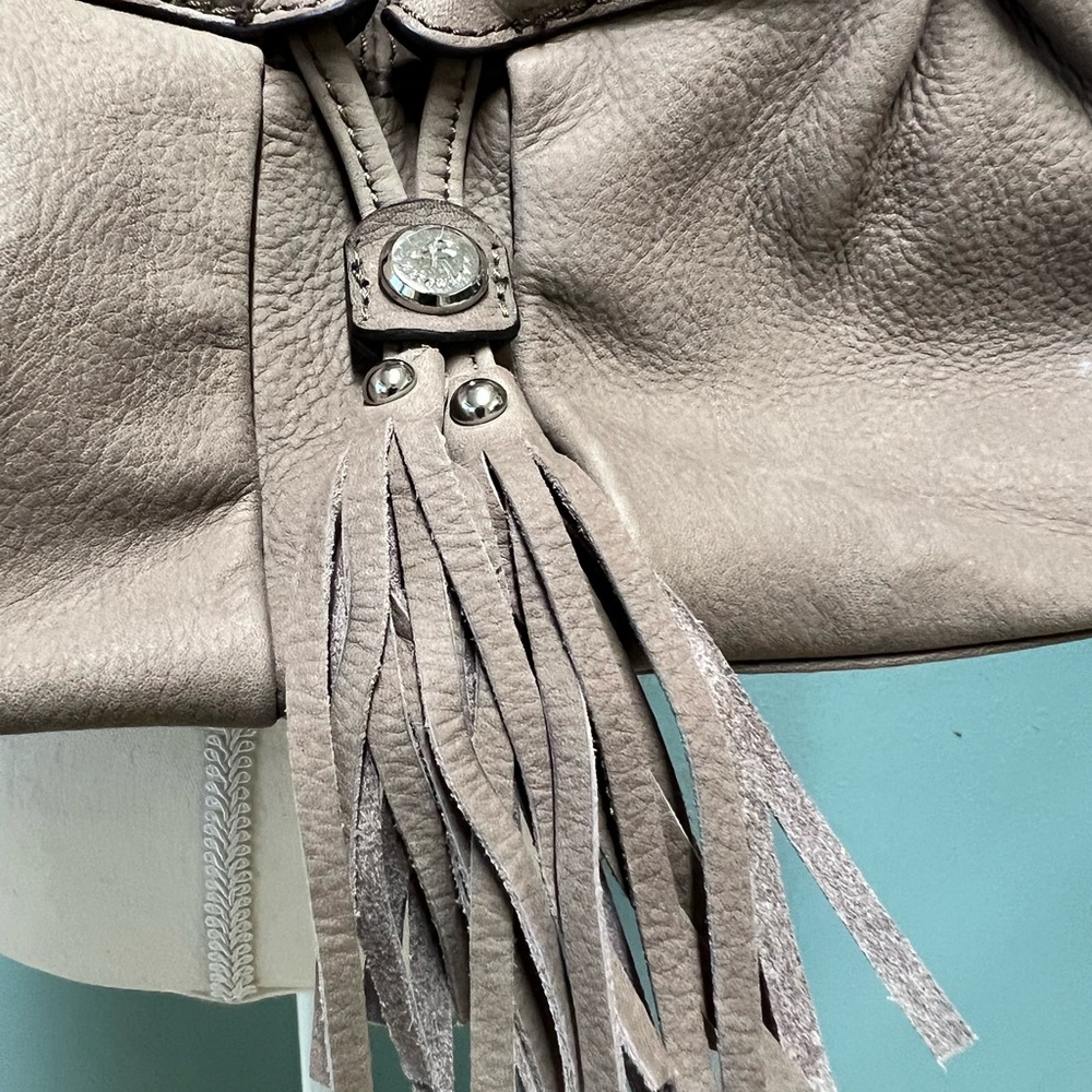 B Makowsky taupe Leather shoulder bag - Picture 3 of 7